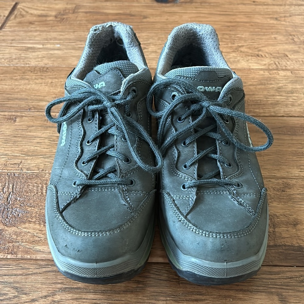 Lowa Renegade GTX Lo Hiking Boots Shoes Graphite Jade Womens Size 8.5 Vibram - Picture 6 of 12